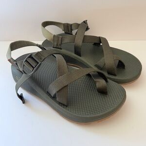 Chaco Z Cloud Men’s Size 8 Toe Loop Sport Sandals Monochrome Green
